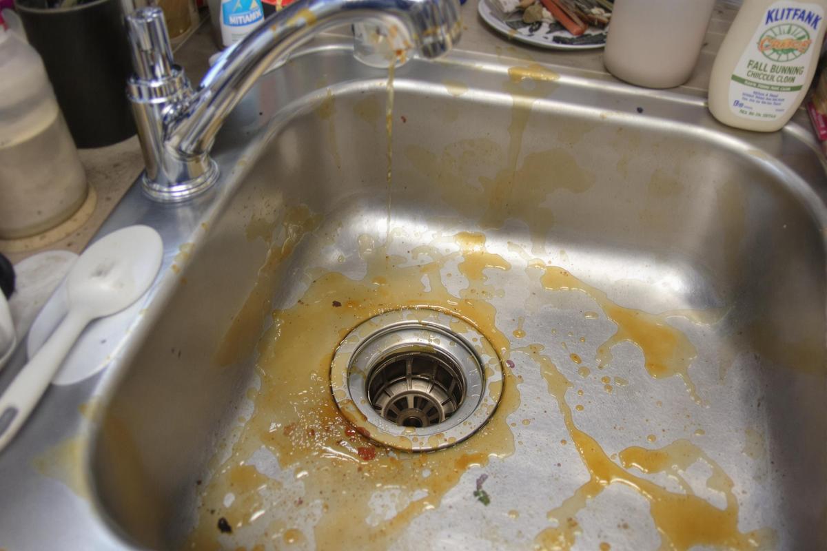 Comprendre les causes des bouchons de graisse