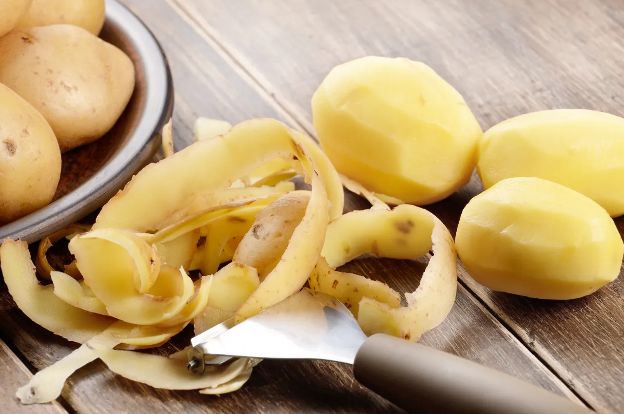 eplucher-pommes-de-terre