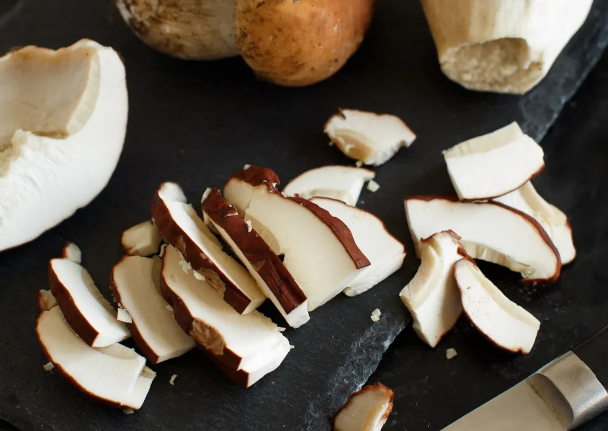 eplucher-peau-champignons