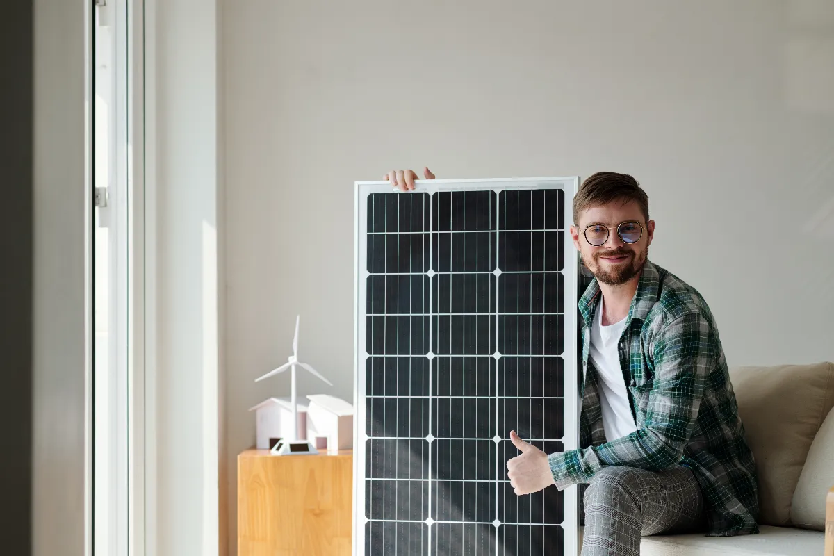 installer-des-panneaux-solaires-sur-son-balcon-comment-faire-est-ce-autorise