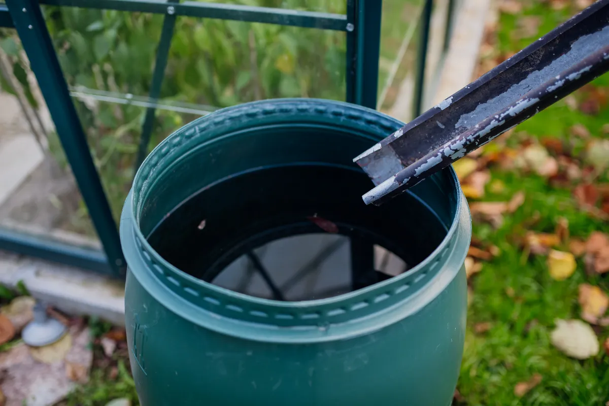 quel-est-lendroit-ideal-pour-installer-votre-recuperateur-deau-les-5-criteres-a-prendre-en-compte-absolument
