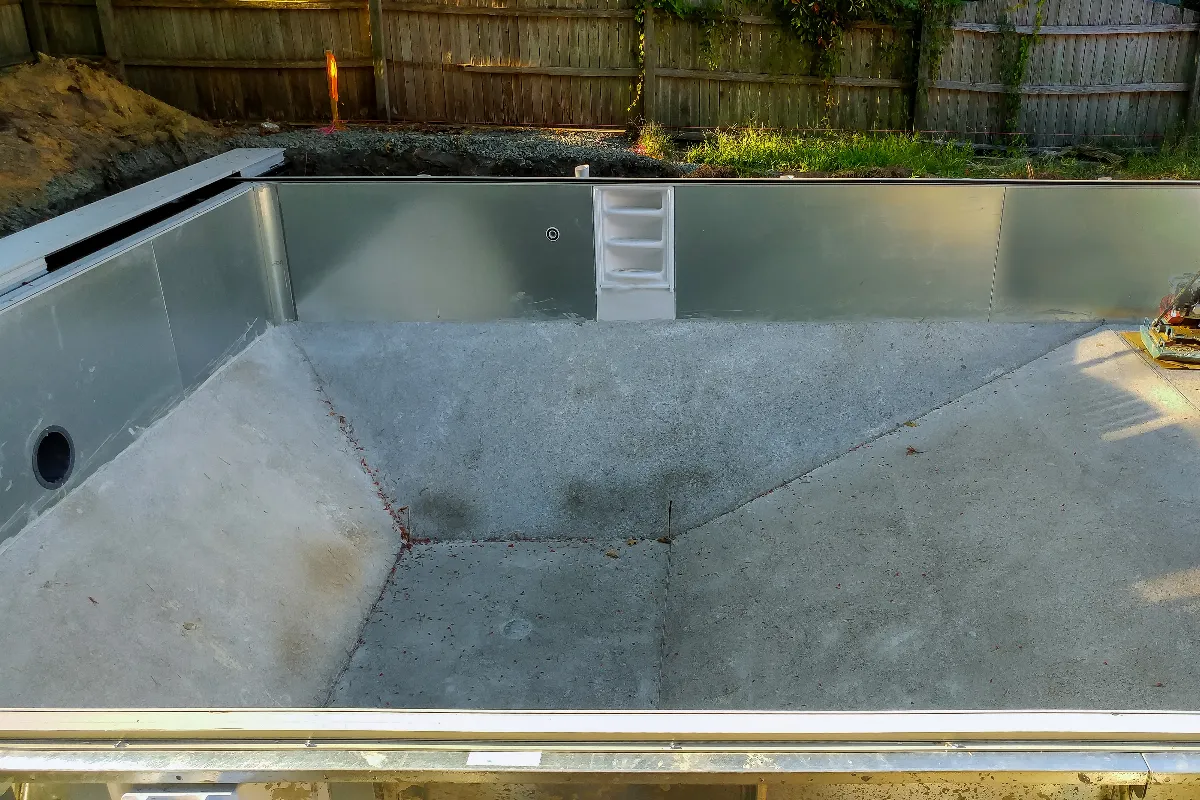 vous-revez-davoir-une-piscine-pour-cet-ete-commencez-les-demarches-des-maintenant