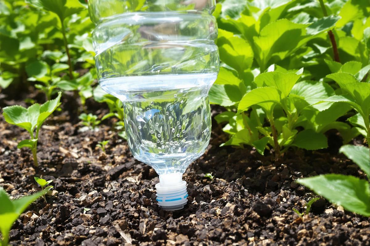 Comment faire un goutte à goutte avec une bouteille d'eau